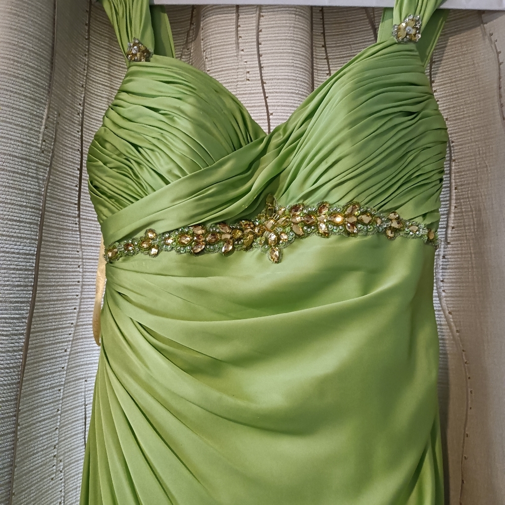 Joli Prom Dress